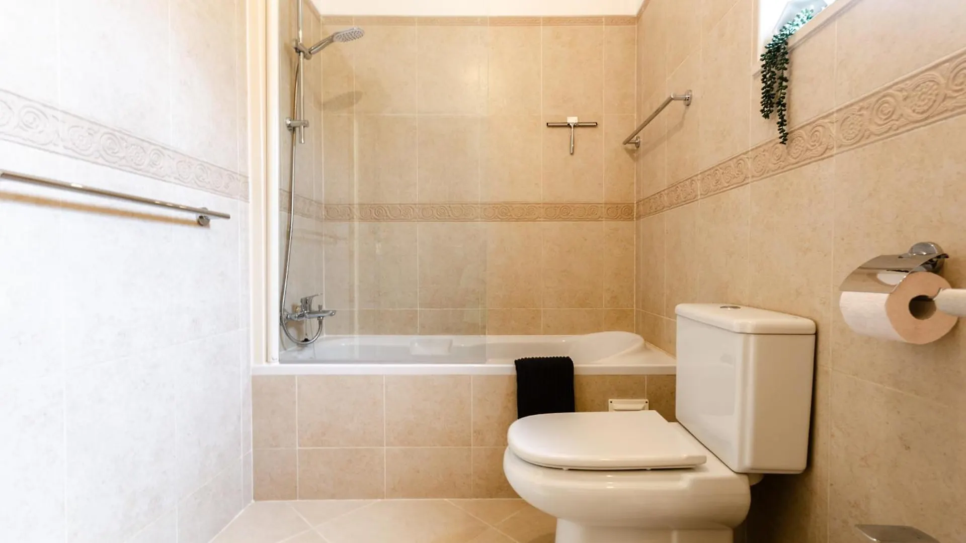 Four Bedroom Villa With Private Pool Oasis Parque At09 Portimao Portugal