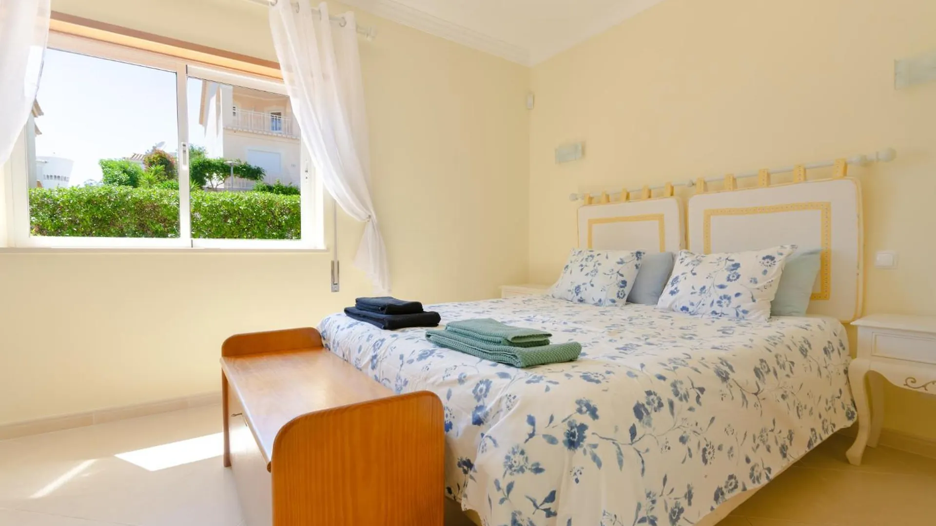 Four Bedroom Villa With Private Pool Oasis Parque At09 Portimao Portugal